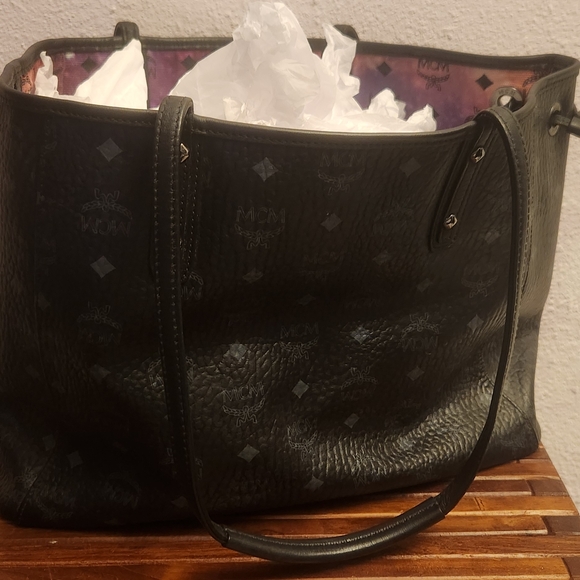 MCM
Anya vegan leather tote - Picture 8 of 11